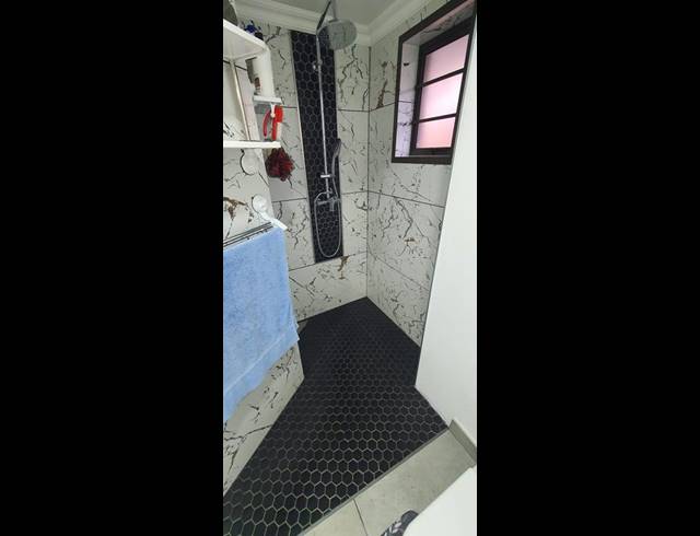 4 BEDROOM HOUSE FOR SALE IN WAVECREST